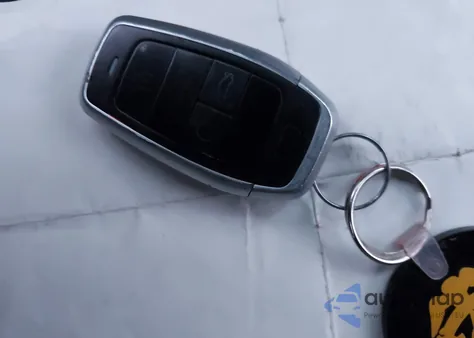 2016 Hyundai Santa Fe Sport 2.4L из США, поврежденный, VIN 5XYZUDLB9GG353499